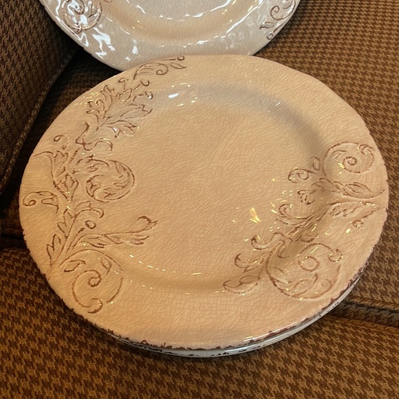 Rustic Crackle Melamine Dinner Plates - Picture 2 of 3
